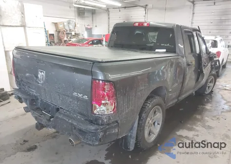 2017 Ram 1500 Express 4X4 6'4 Box z USA, uszkodzony, nr VIN 1C6RR7FT8HS798794